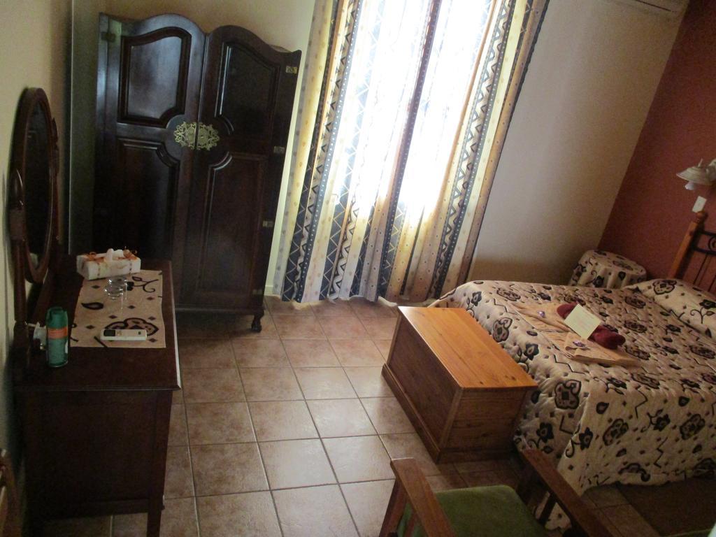 Van Rhyn Guest House Vanrhynsdorp Ngoại thất bức ảnh