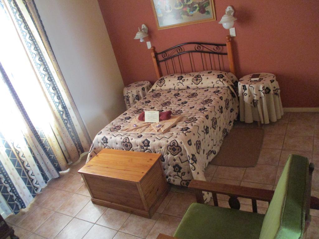 Van Rhyn Guest House Vanrhynsdorp Ngoại thất bức ảnh