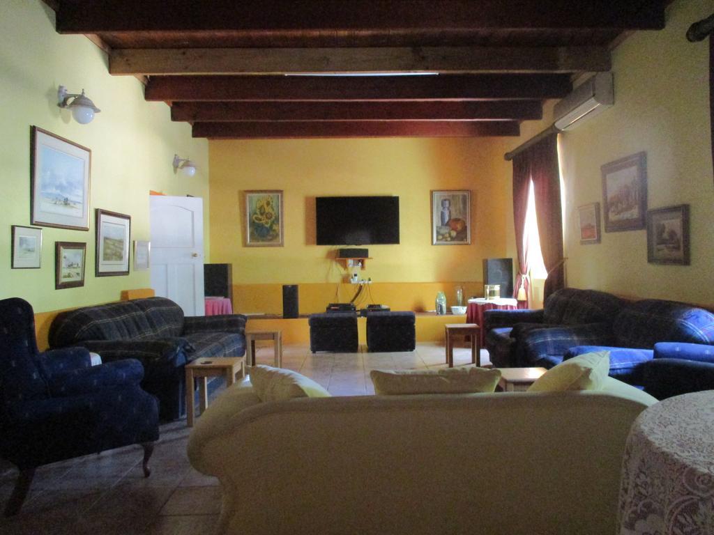 Van Rhyn Guest House Vanrhynsdorp Ngoại thất bức ảnh